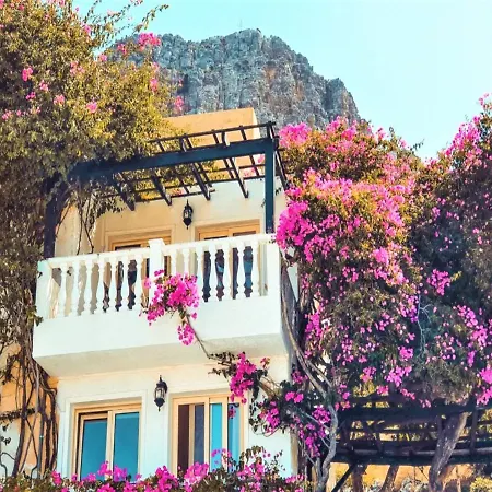Entire Full View 3 Bedrooms 3 Bathrooms 3 Kitchens Hersonissos (Crete)
