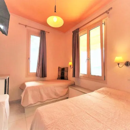 Entire Full View 3 Bedrooms 3 Bathrooms 3 Kitchens Villa