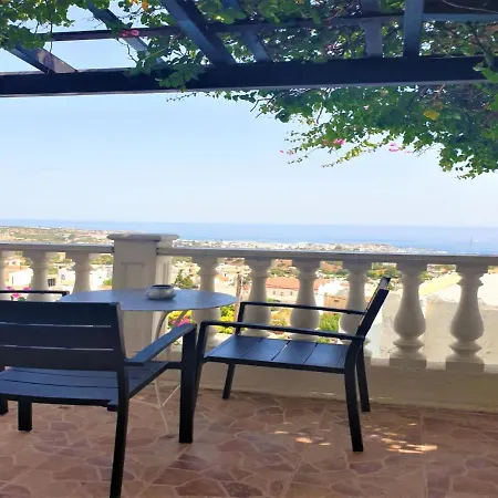 Entire Full View 3 Bedrooms 3 Bathrooms 3 Kitchens * Hersonissos (Crete)