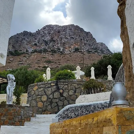 Entire Full View 3 Bedrooms 3 Bathrooms 3 Kitchens Villa Hersonissos (Crete)
