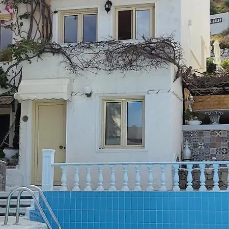 Entire Full View 3 Bedrooms 3 Bathrooms 3 Kitchens Hersonissos (Crete)