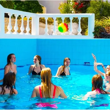 Entire Full View 3 Bedrooms 3 Bathrooms 3 Kitchens * Hersonissos (Crete)