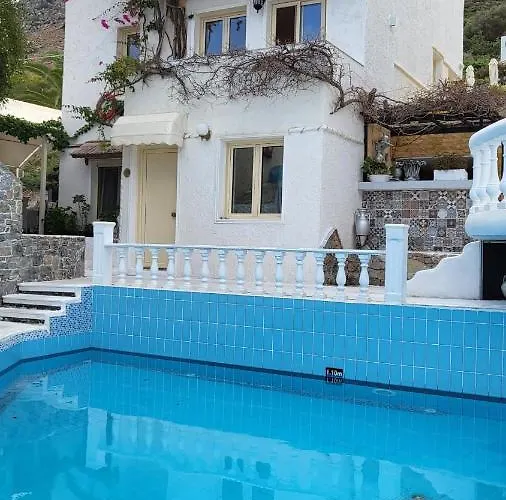 Entire Full View 3 Bedrooms 3 Bathrooms 3 Kitchens Villa *